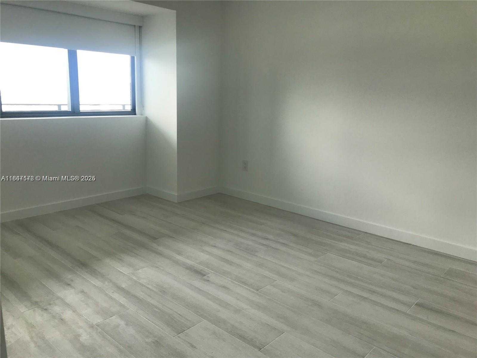 Small Image of 650 NORTH EAST 32ND ST #3403, Miami Number 7