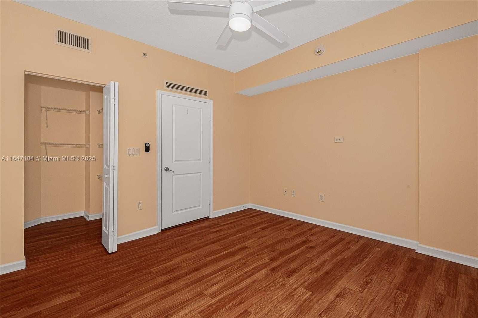 Small Image of 7900 HARBOR ISLAND DR #618, North Bay Village Number 20