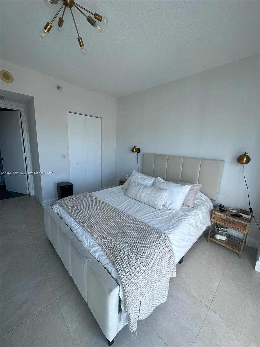 Small Image of 185 SOUTH WEST 7TH ST #4105, Miami Number 22