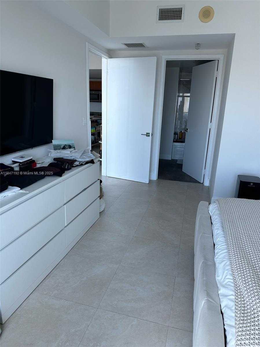 Small Image of 185 SOUTH WEST 7TH ST #4105, Miami Number 23