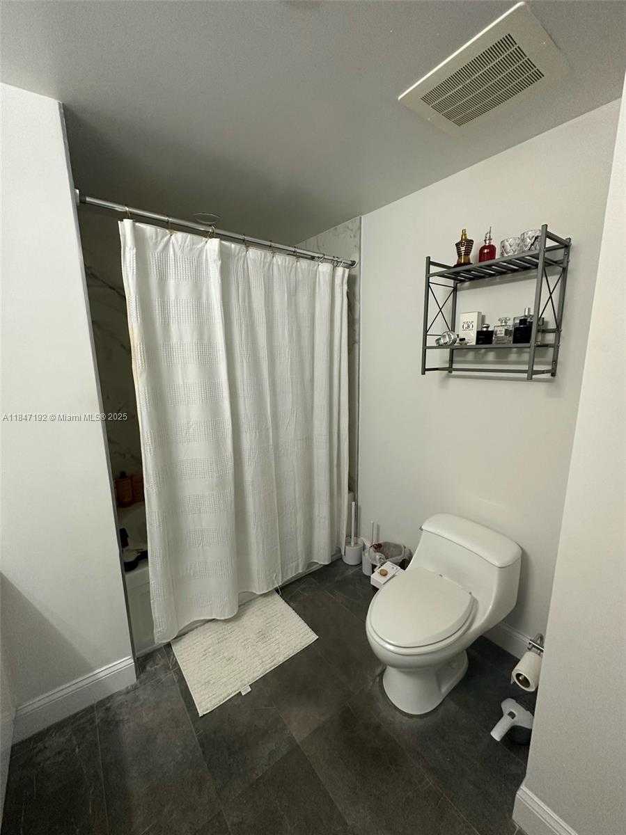 Small Image of 185 SOUTH WEST 7TH ST #4105, Miami Number 27