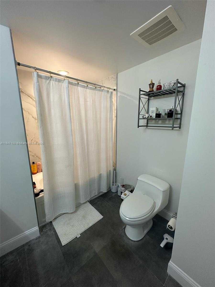 Small Image of 185 SOUTH WEST 7TH ST #4105, Miami Number 28