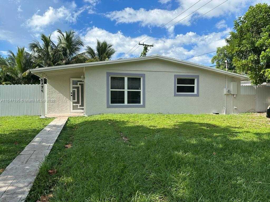 Small Image of 5771 SOUTH WEST 38TH CT #1, Davie Number 2