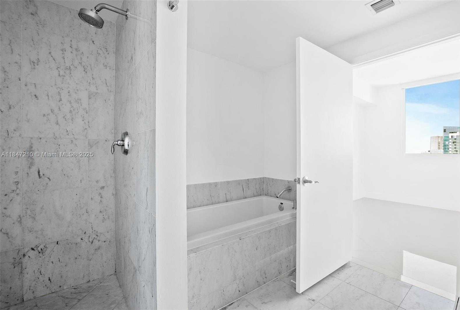 Small Image of 253 NORTH EAST 2ND ST #3602, Miami Number 31