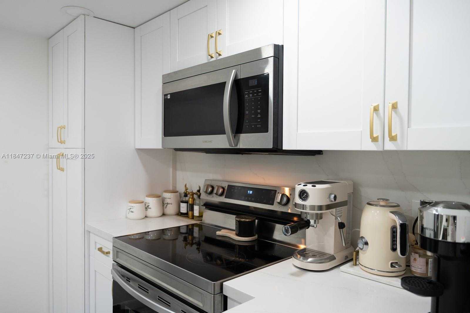 Small Image of 2055 SOUTH WEST 122ND AVE #529, Miami Number 10