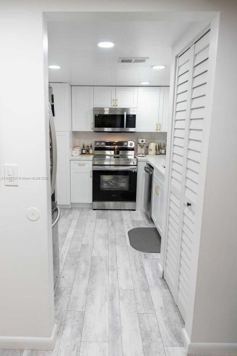 Small Image of 2055 SOUTH WEST 122ND AVE #529, Miami Number 8