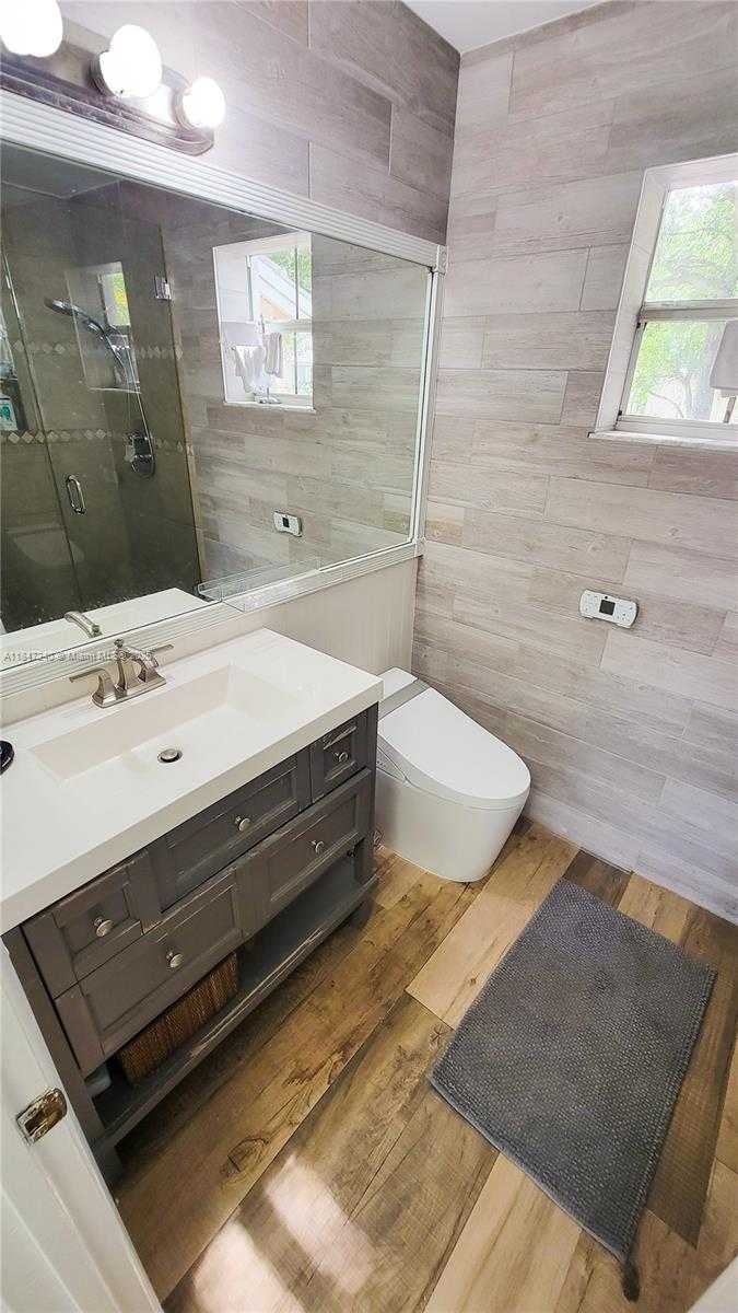 Small Image of 9894 NORTH WEST 2ND CT, Plantation Number 33