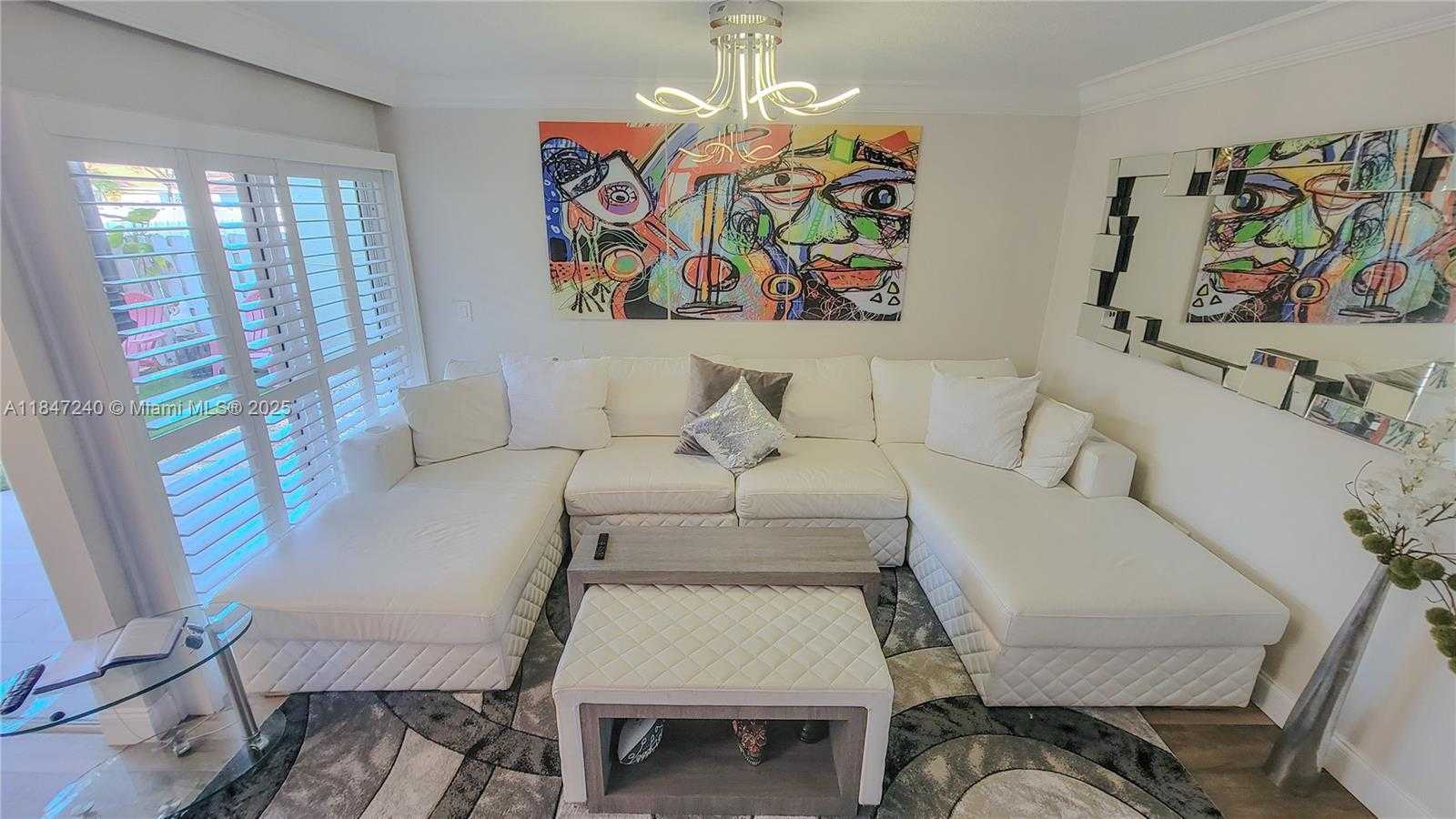 Small Image of 9894 NORTH WEST 2ND CT, Plantation Number 4