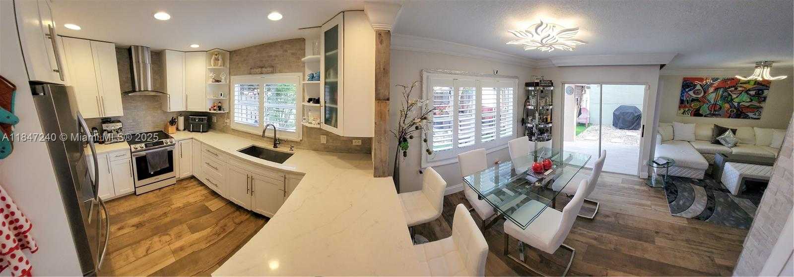 Small Image of 9894 NORTH WEST 2ND CT, Plantation Number 8