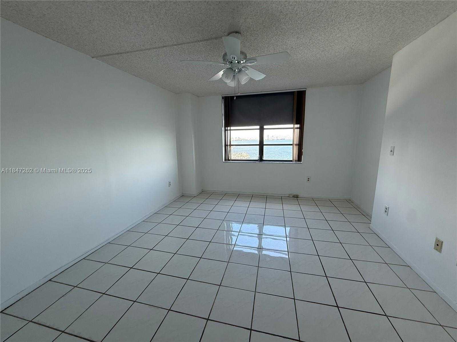 Small Image of 2333 BRICKELL AVE #1603, Miami Number 6