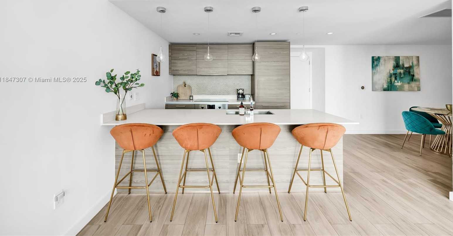 Small Image of 1300 SOUTH MIAMI AVE #4402, Miami Number 10