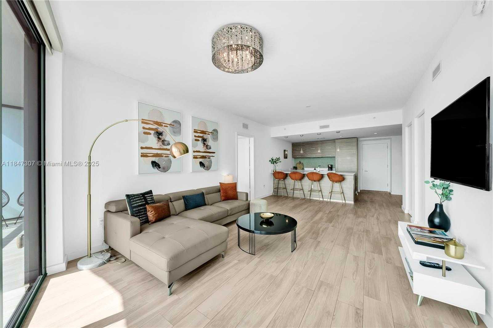 Small Image of 1300 SOUTH MIAMI AVE #4402, Miami Number 12