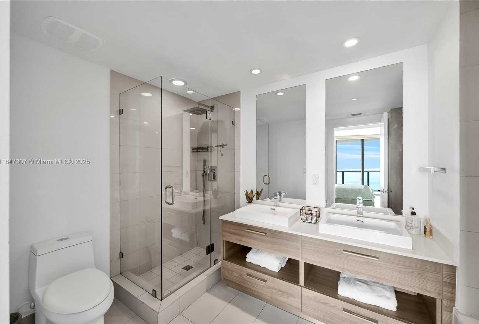 Small Image of 1300 SOUTH MIAMI AVE #4402, Miami Number 20