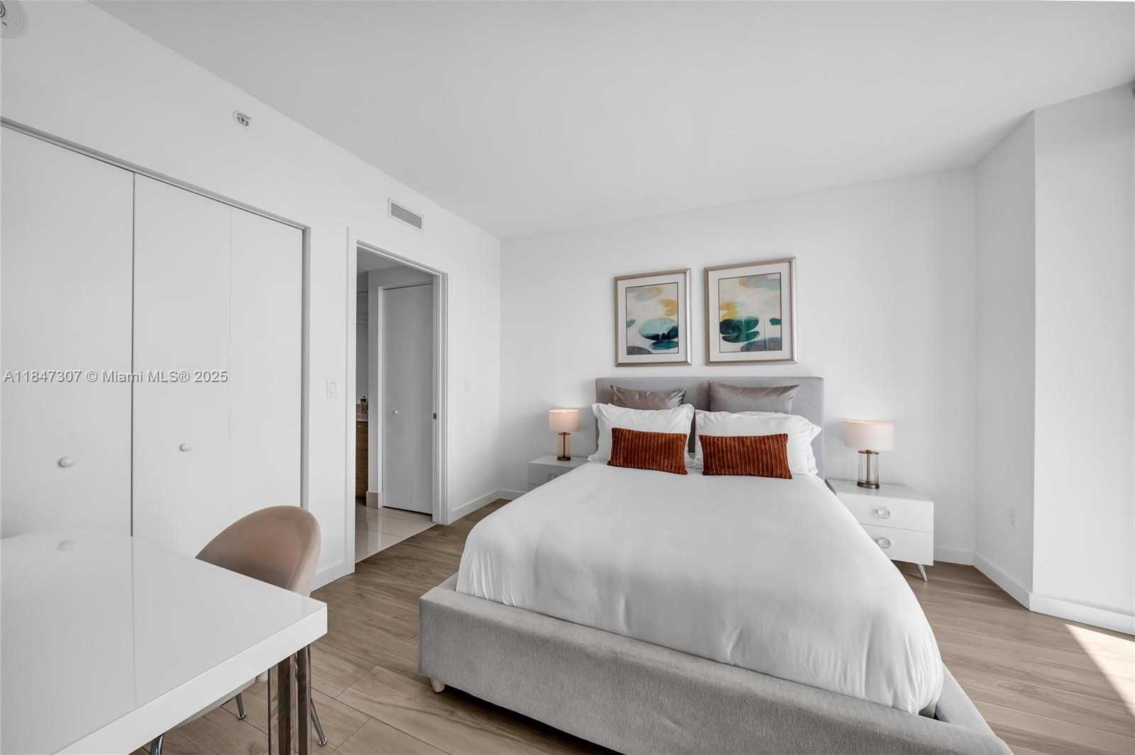 Small Image of 1300 SOUTH MIAMI AVE #4402, Miami Number 25