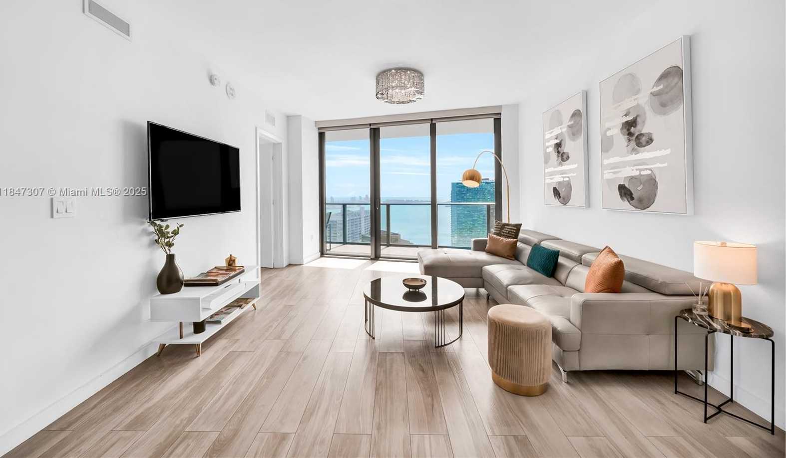 Small Image of 1300 SOUTH MIAMI AVE #4402, Miami Number 3