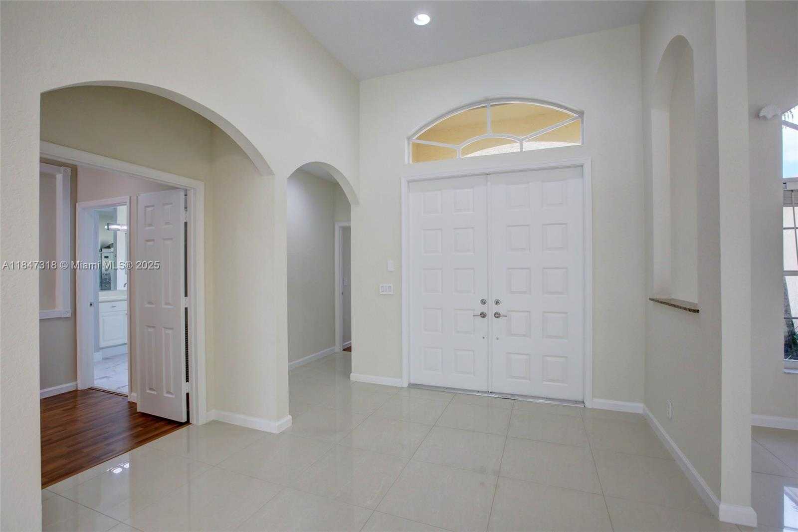 Small Image of 2536 EAGLE RUN COURT, Weston Number 14