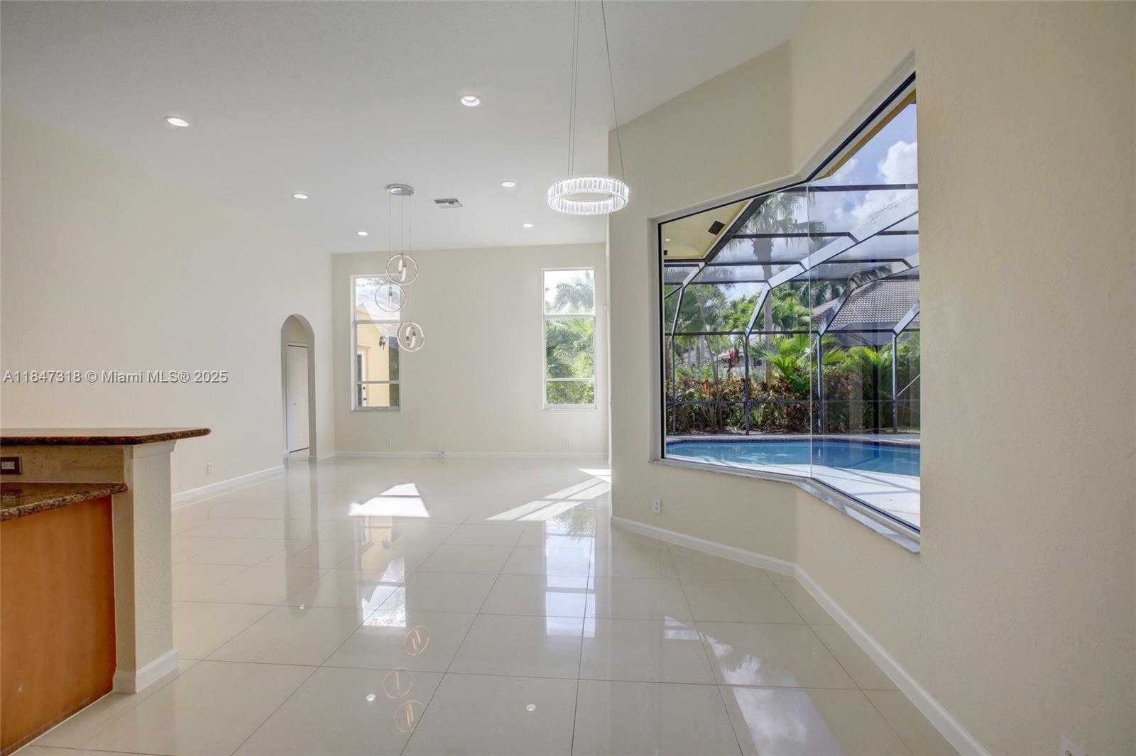 Small Image of 2536 EAGLE RUN COURT, Weston Number 27