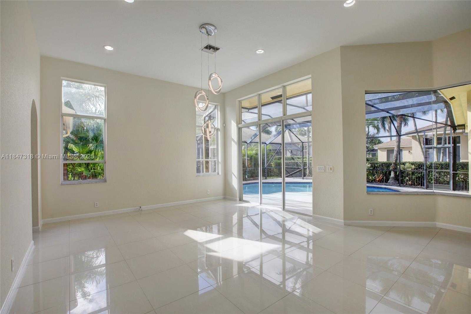Small Image of 2536 EAGLE RUN COURT, Weston Number 29