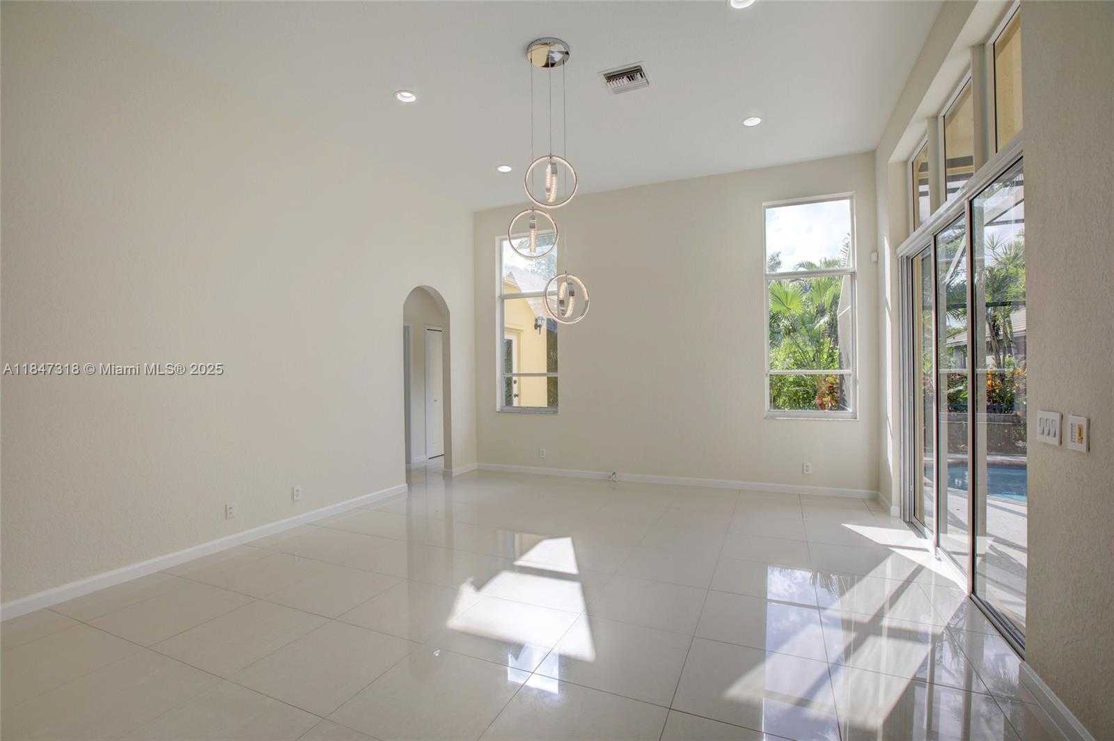 Small Image of 2536 EAGLE RUN COURT, Weston Number 30