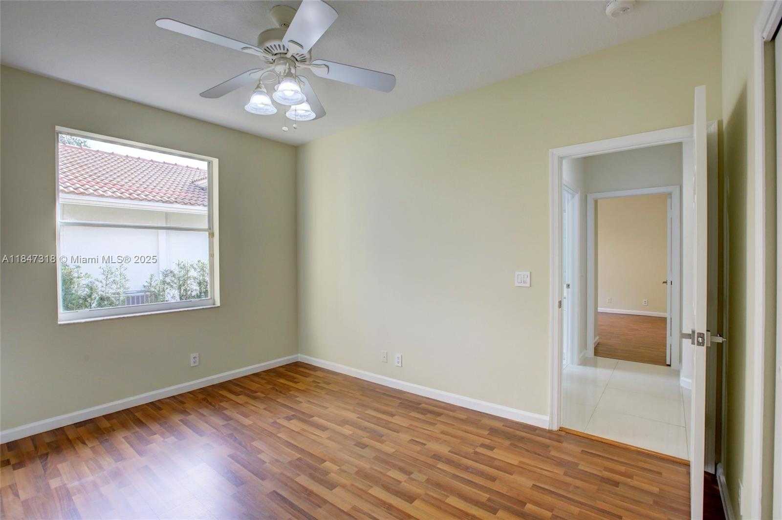 Small Image of 2536 EAGLE RUN COURT, Weston Number 37