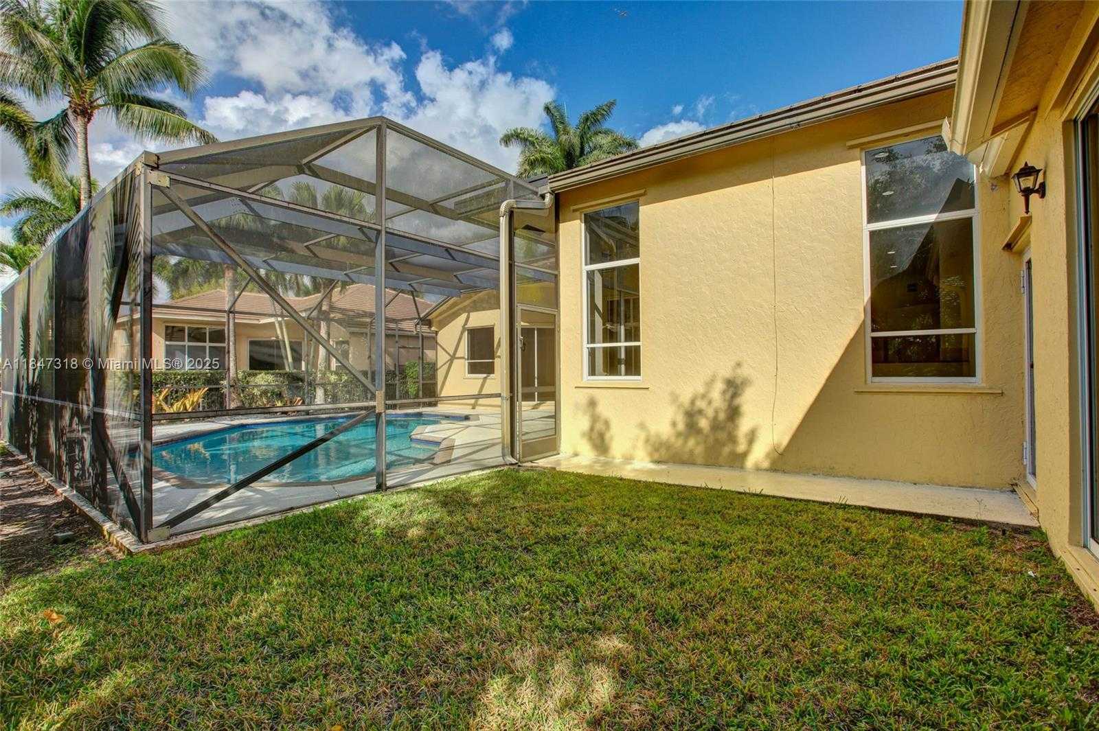 Small Image of 2536 EAGLE RUN COURT, Weston Number 43