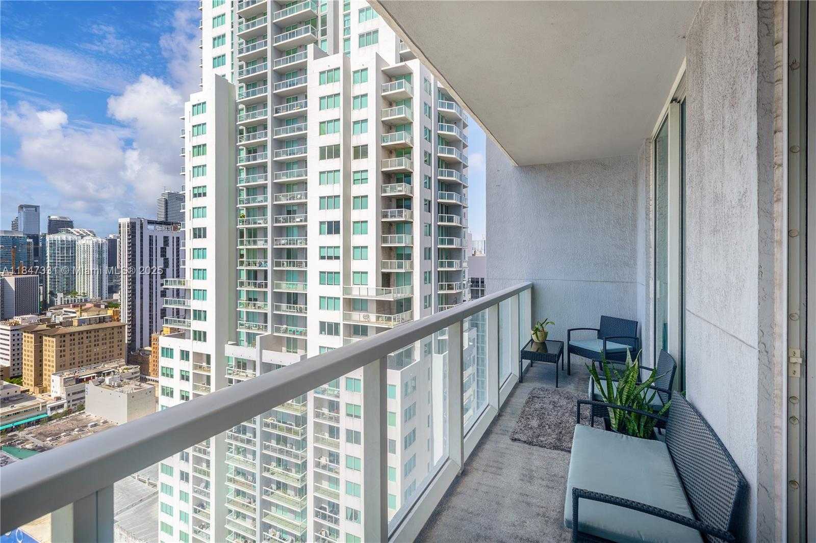 Small Image of 244 BISCAYNE BLVD #3205, Miami Number 2