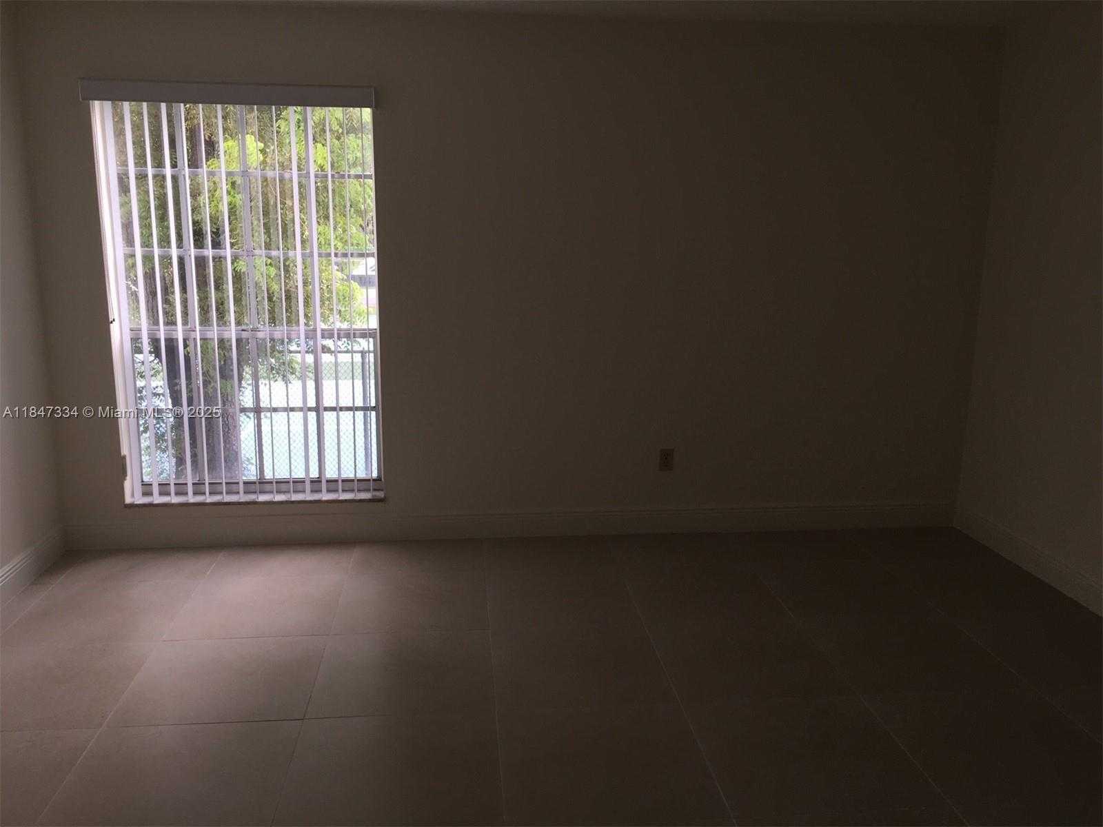 Small Image of 10740 NORTH KENDALL DR #L-14, Miami Number 8