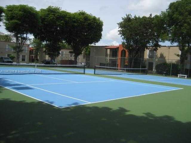 Small Image of 10740 NORTH KENDALL DR #L-14, Miami Number 9