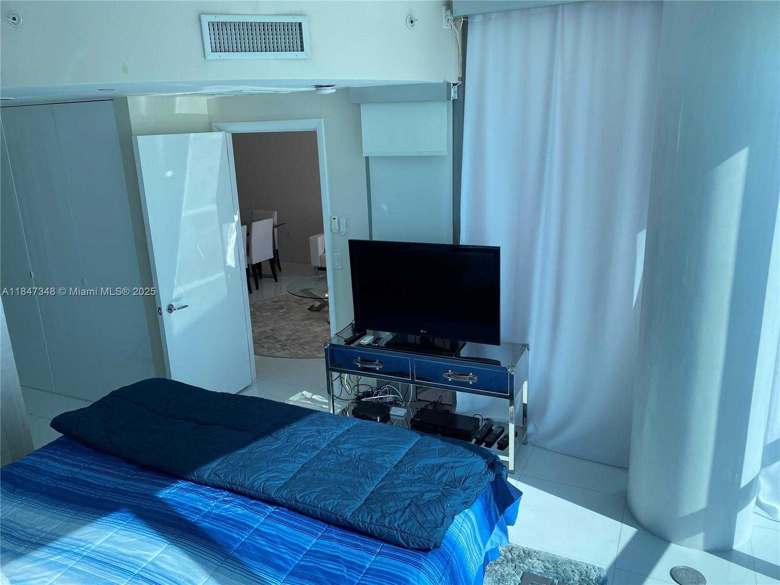 Small Image of 17121 COLLINS AVE #1906, Sunny Isles Beach Number 24