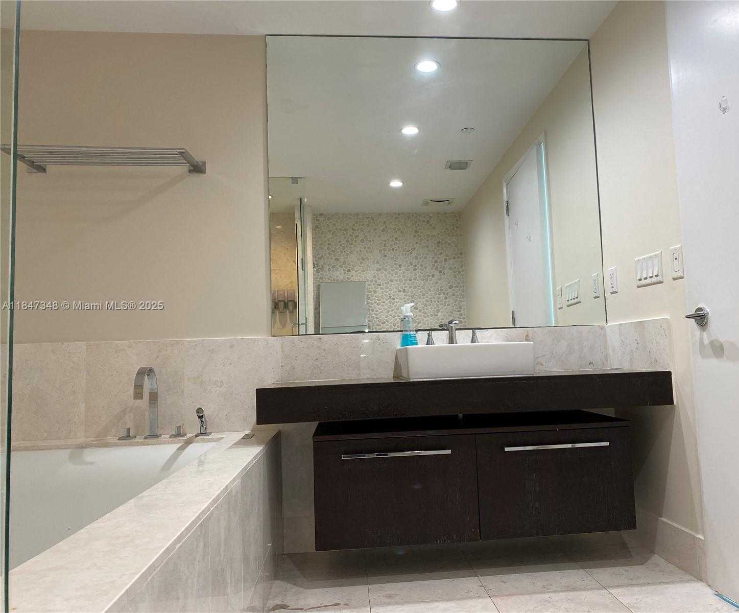 Small Image of 17121 COLLINS AVE #1906, Sunny Isles Beach Number 34