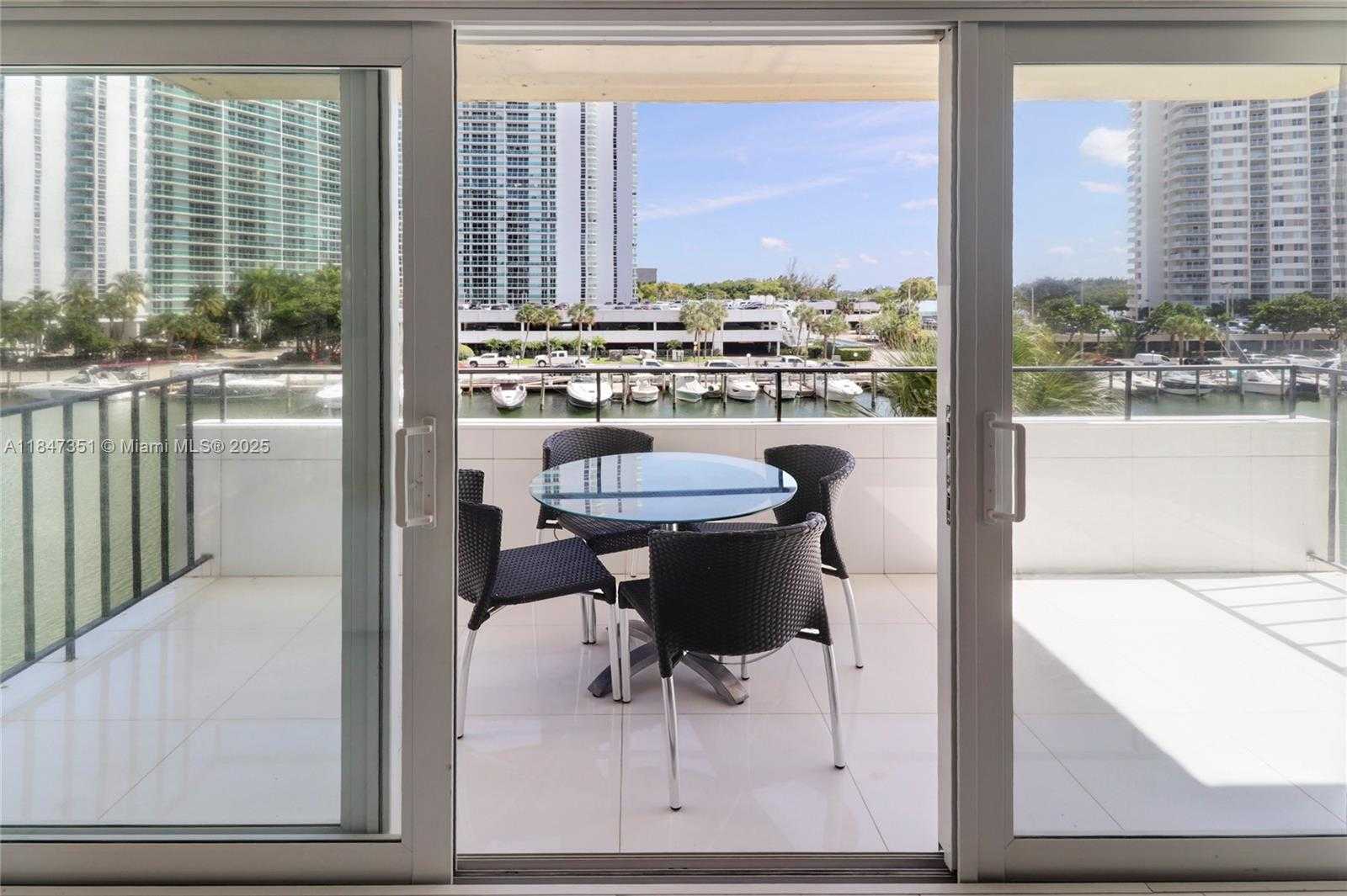 Small Image of 220 KINGS POINT DR #401, Sunny Isles Beach Number 21