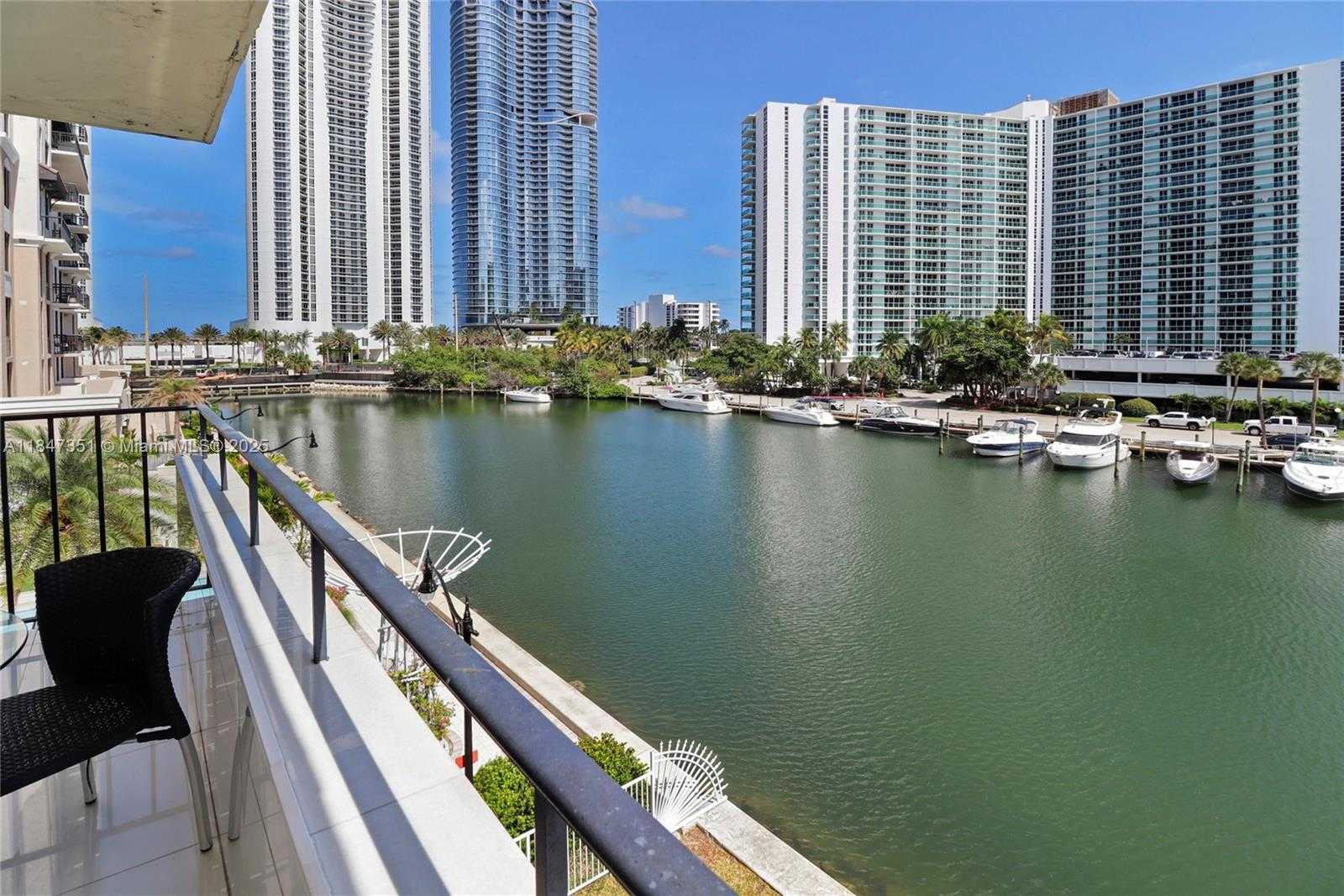 Small Image of 220 KINGS POINT DR #401, Sunny Isles Beach Number 23