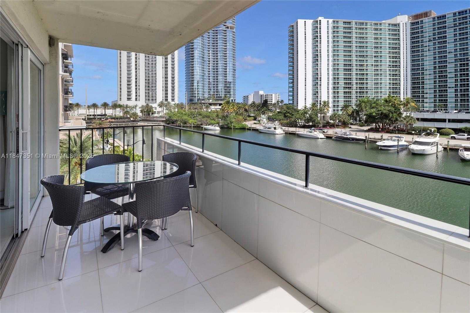 Small Image of 220 KINGS POINT DR #401, Sunny Isles Beach Number 24