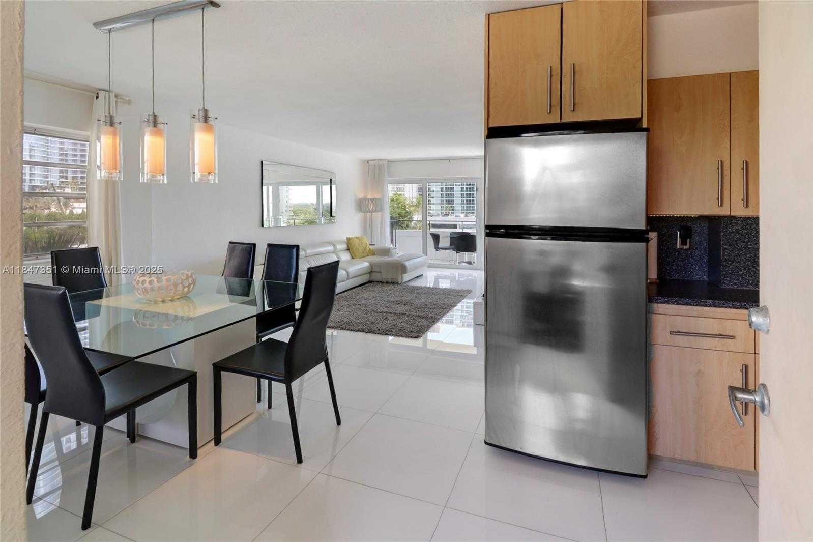 Small Image of 220 KINGS POINT DR #401, Sunny Isles Beach Number 3