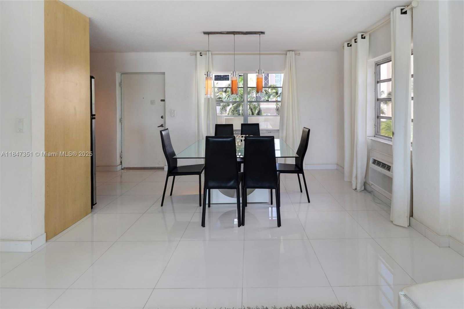 Small Image of 220 KINGS POINT DR #401, Sunny Isles Beach Number 8