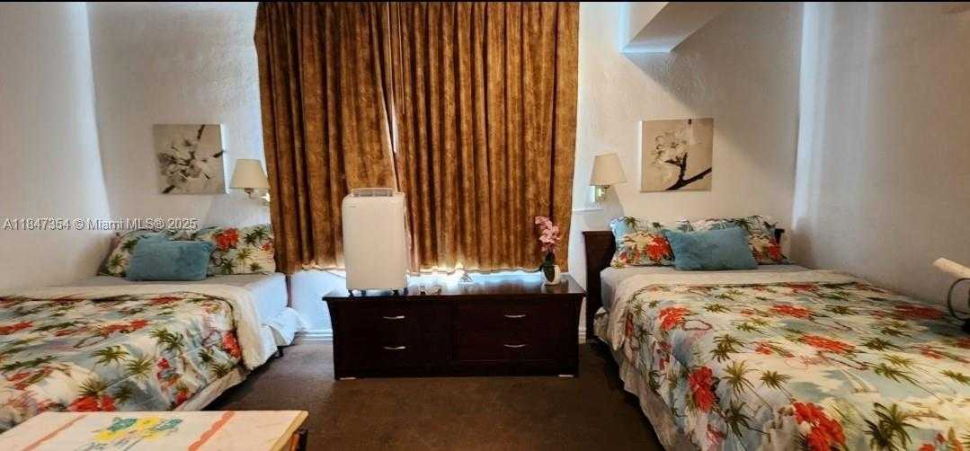 Small Image of 6345 COLLINS AVE #PH-21, Miami Beach Number 4
