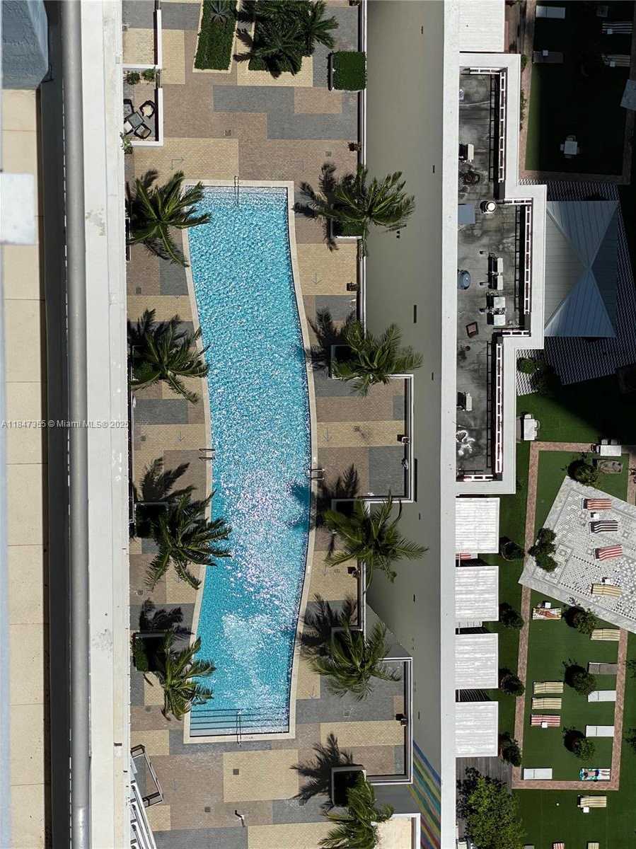 Small Image of 60 SOUTH WEST 13TH ST #3222, Miami Number 17