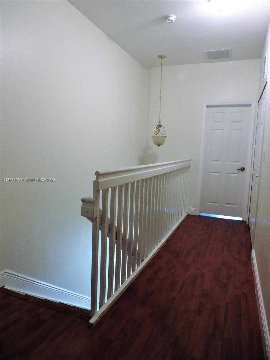 Small Image of 15289 SOUTH WEST 89TH TER, Miami Number 11