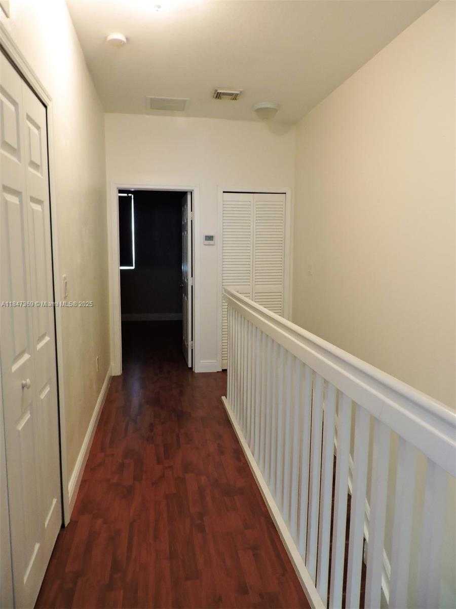 Small Image of 15289 SOUTH WEST 89TH TER, Miami Number 12