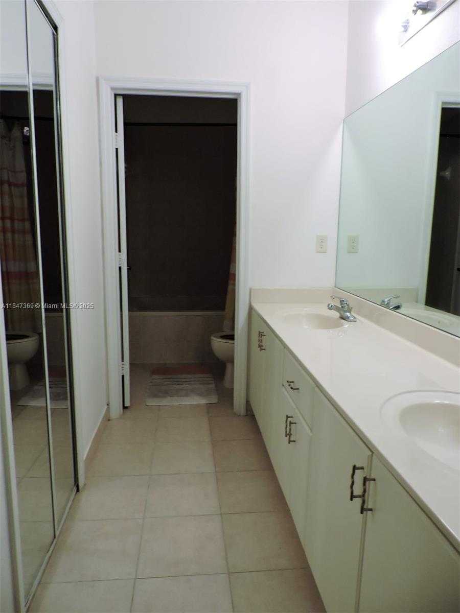 Small Image of 15289 SOUTH WEST 89TH TER, Miami Number 17