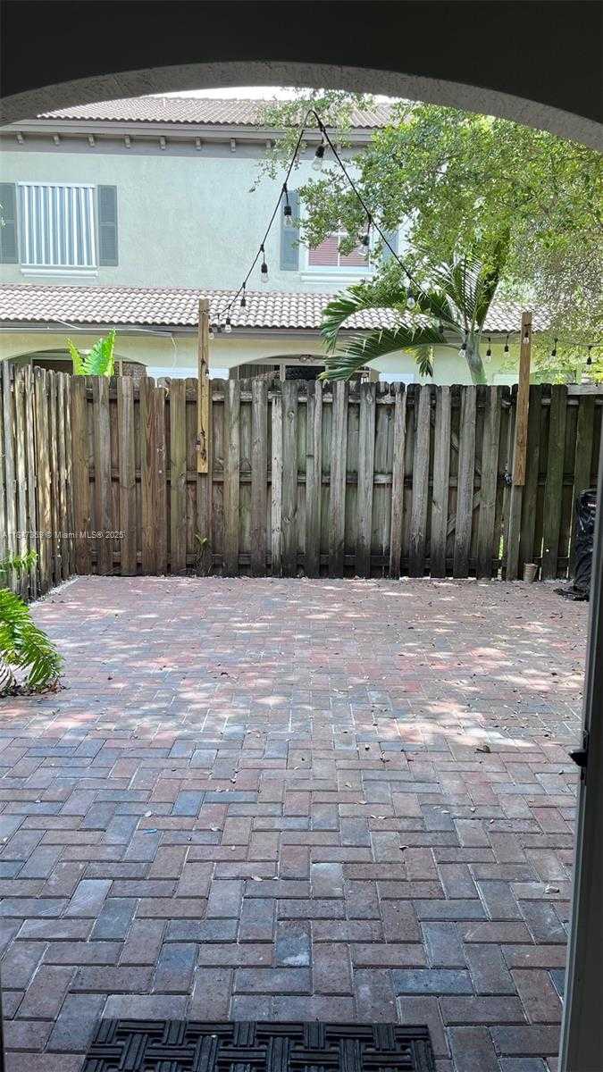 Small Image of 15289 SOUTH WEST 89TH TER, Miami Number 18