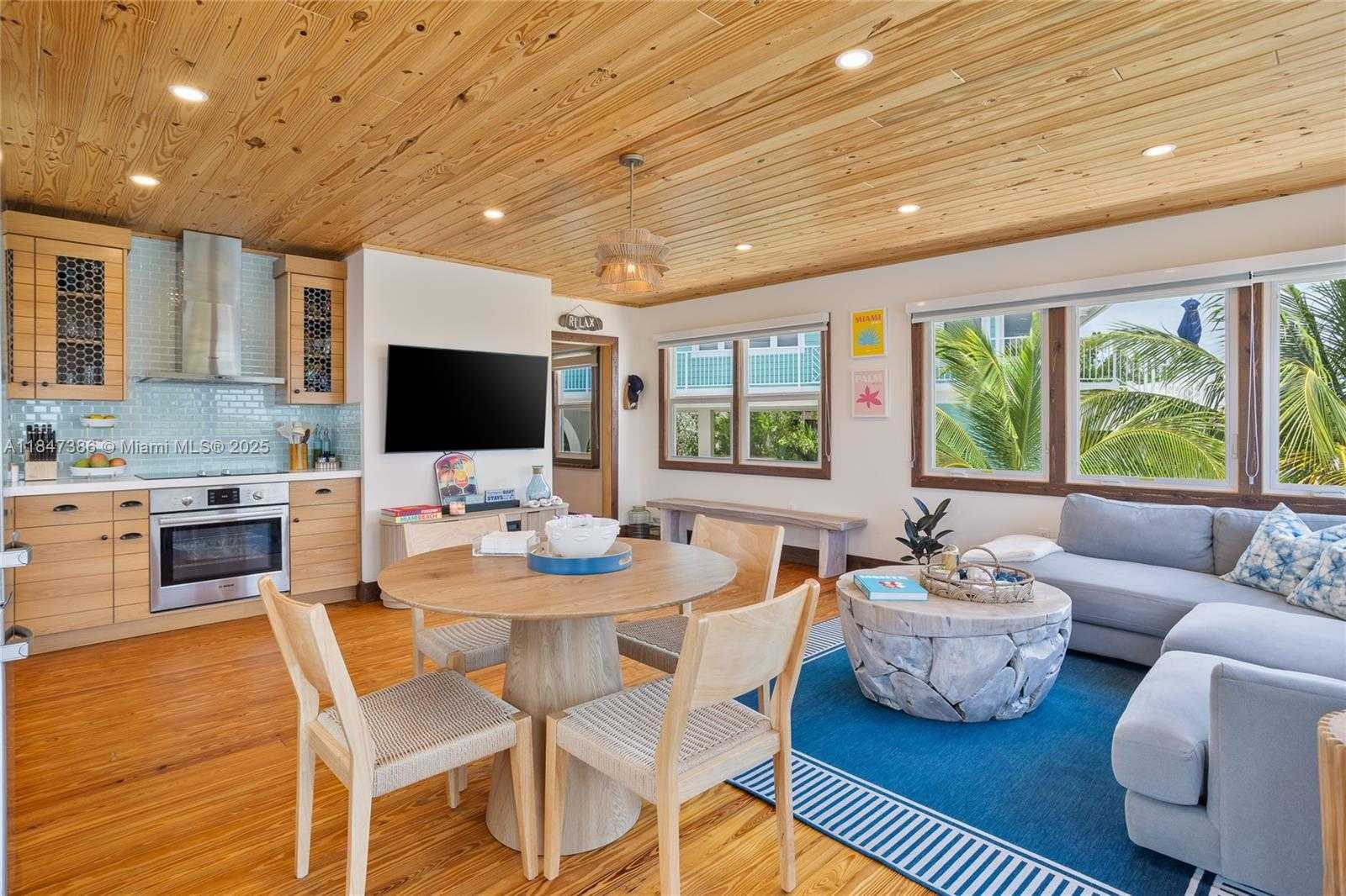 Small Image of 235 TAVERNIER DR, Key Largo Number 17