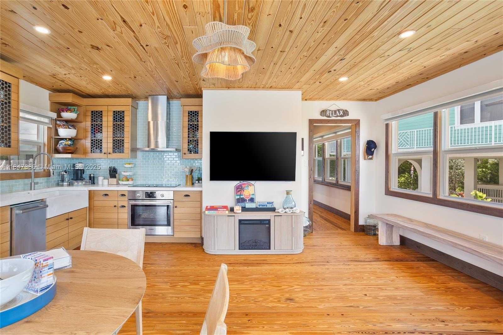 Small Image of 235 TAVERNIER DR, Key Largo Number 18