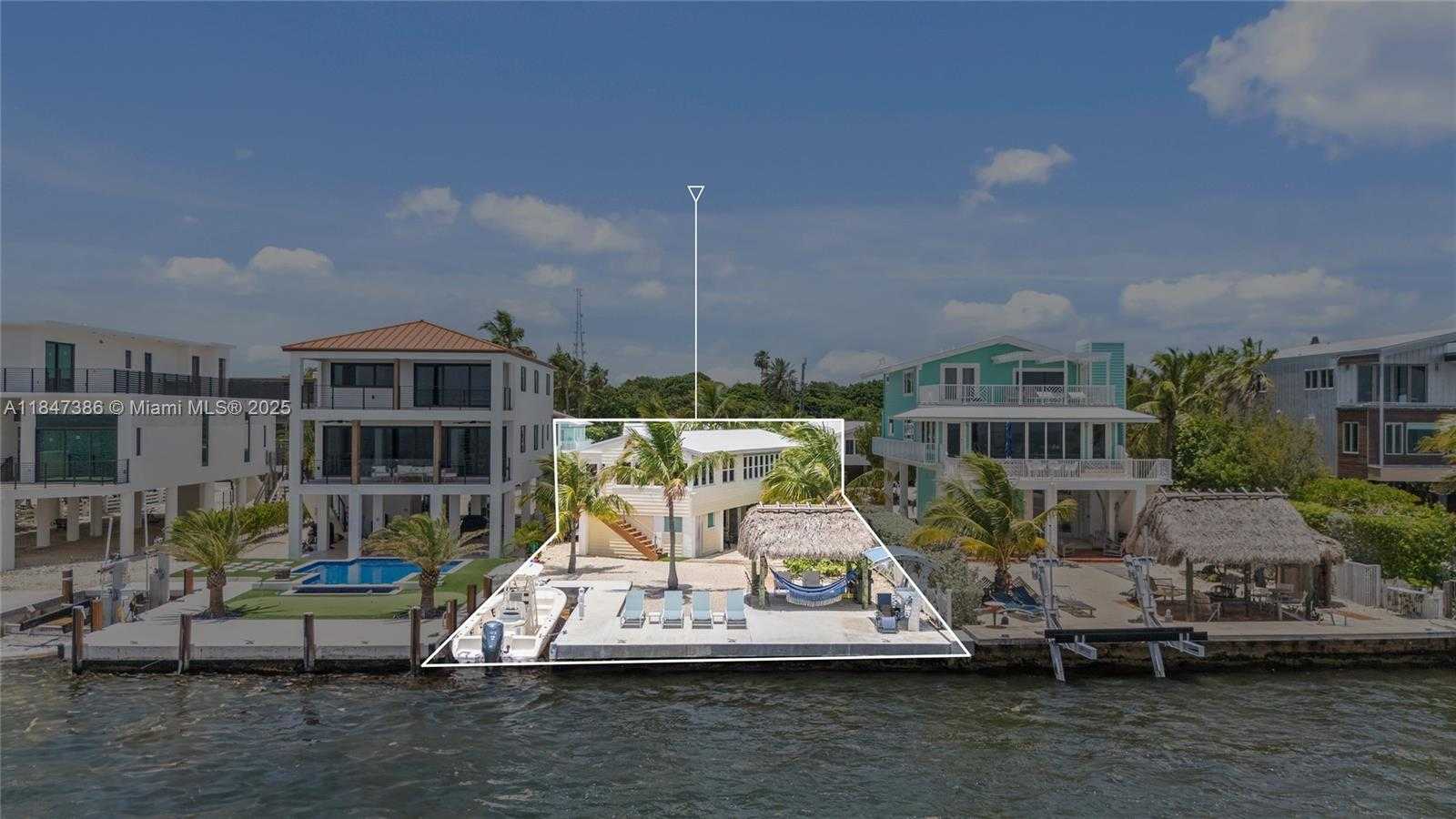 Small Image of 235 TAVERNIER DR, Key Largo Number 2