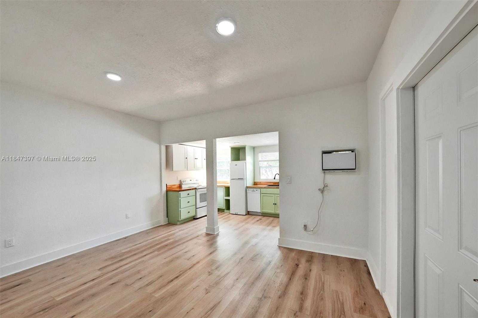 Small Image of 1411 SOUTH WEST 3 RD STREET #1, Miami Number 16