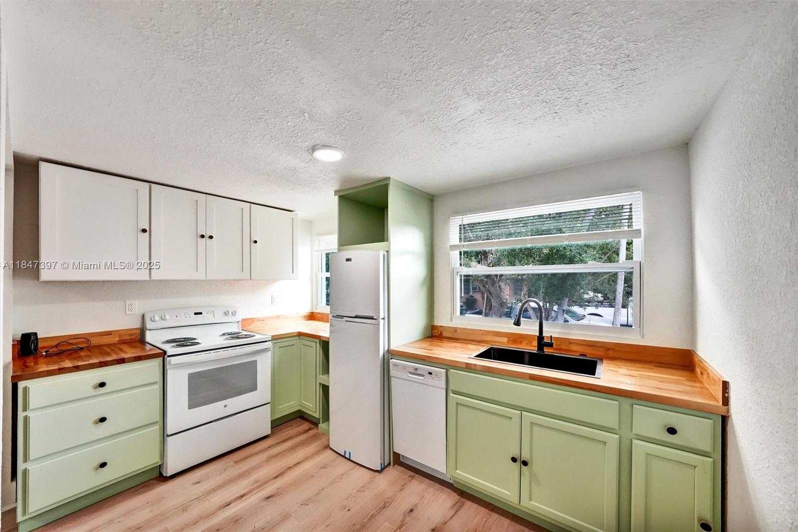 Small Image of 1411 SOUTH WEST 3 RD STREET #1, Miami Number 3