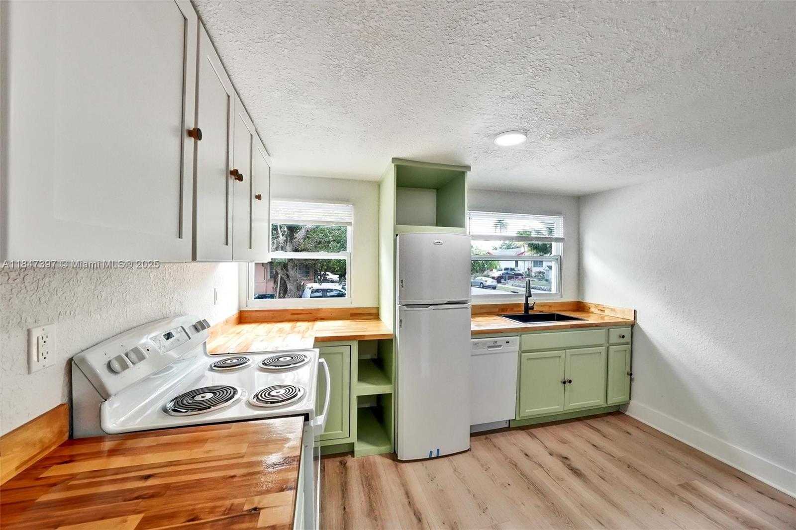 Small Image of 1411 SOUTH WEST 3 RD STREET #1, Miami Number 4