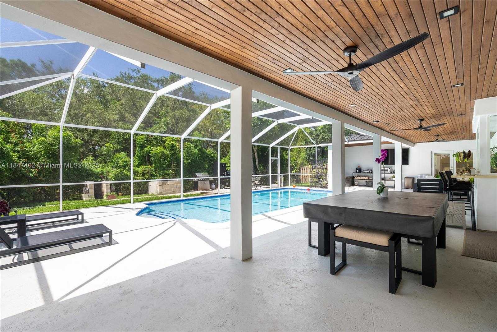 Small Image of 7705 SOUTH WEST 171ST TER, Palmetto Bay Number 3
