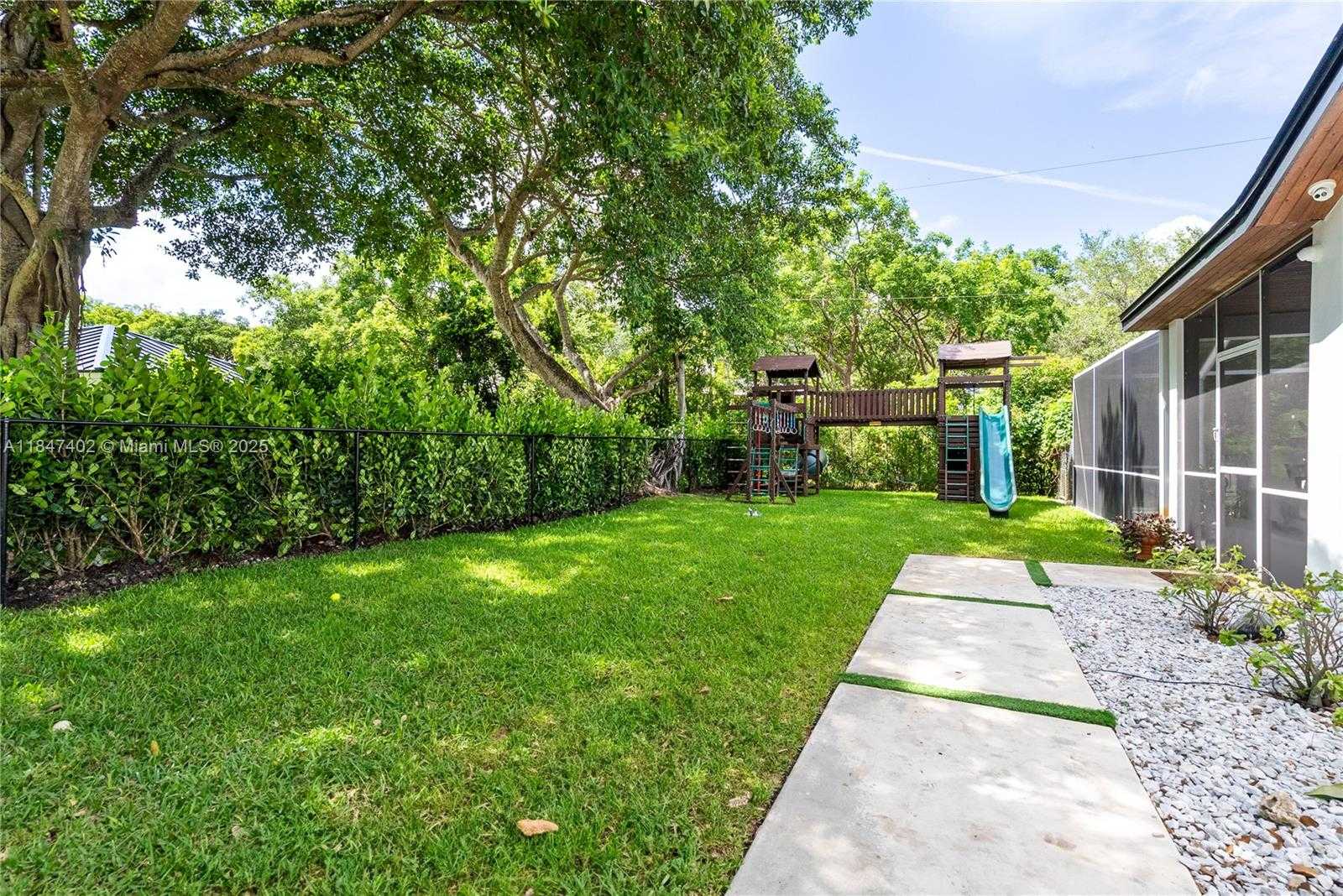 Small Image of 7705 SOUTH WEST 171ST TER, Palmetto Bay Number 36