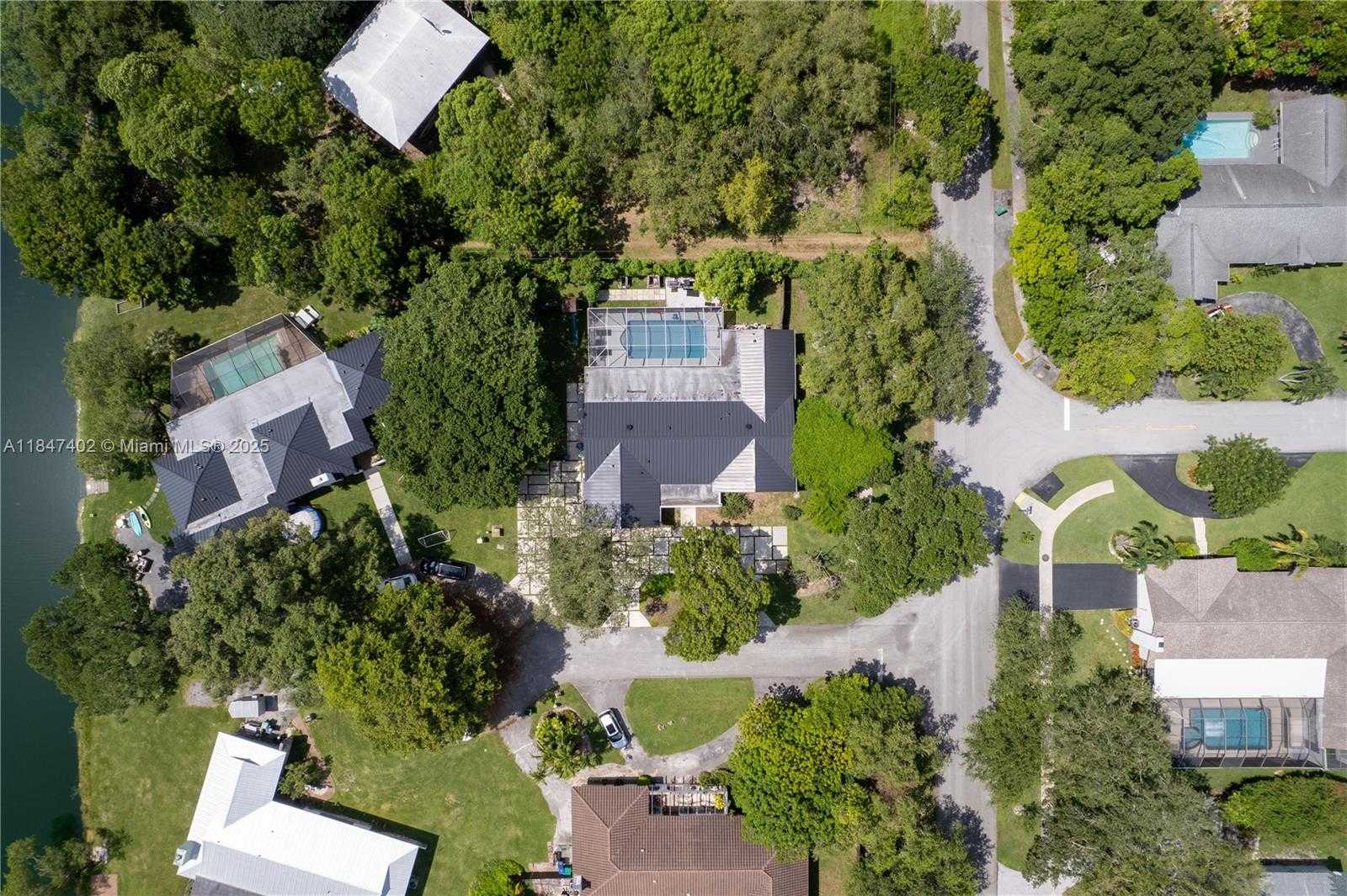 Small Image of 7705 SOUTH WEST 171ST TER, Palmetto Bay Number 37